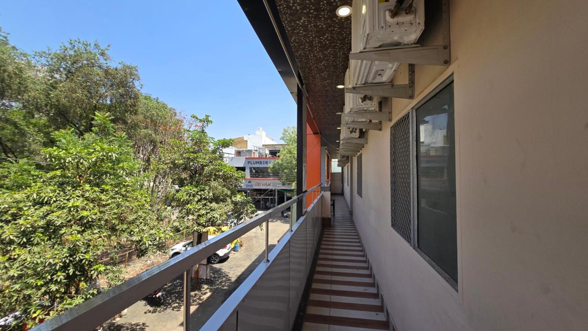 Hotel Maheshwari Green'S Ujjain Exterior foto